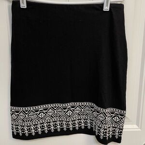 Talbots Black and White Embroidered Knit Skirt (P)